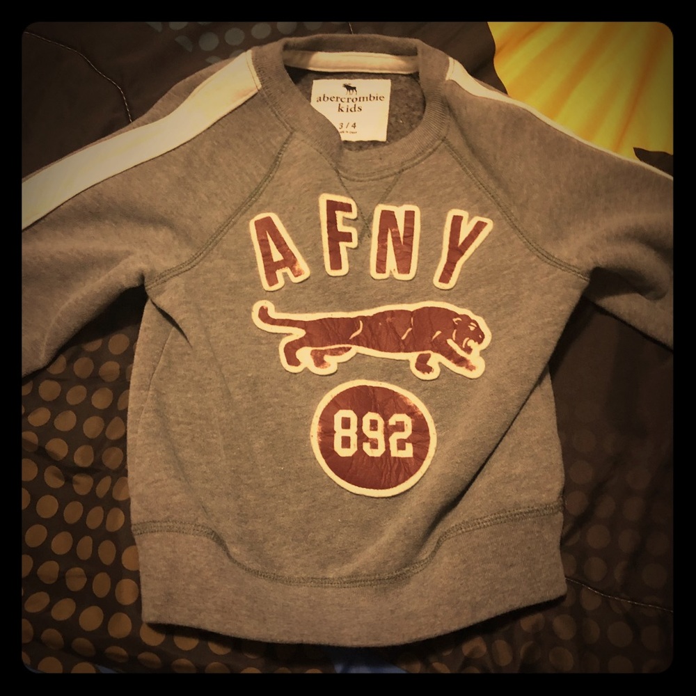 Sweatshirt